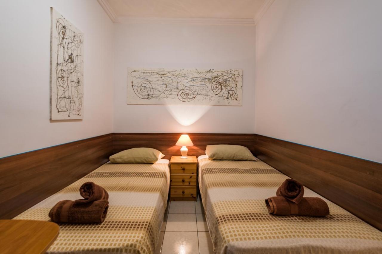 Spinola Bay Top Floor Seafront 3 Bedroom Apartment With Panoramic Sea Views - By Getawaysmalta St. Julian's Exterior foto